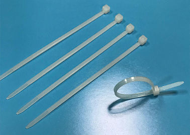 La cremallera de nylon del material sólido ata la inflamabilidad blanca de la longitud UL94V2 de T25100 100m m