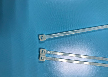 Uno mismo que cierra las bridas de plástico a granel ningunos 3 color natural reutilizable UL94V-2 de los lazos 80m m de la pulgada